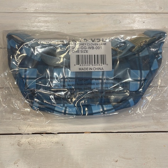 Stoney Clover Lane SCL Gilmore Girls The Puffs Chilton School Classic Fanny - Picture 2 of 3